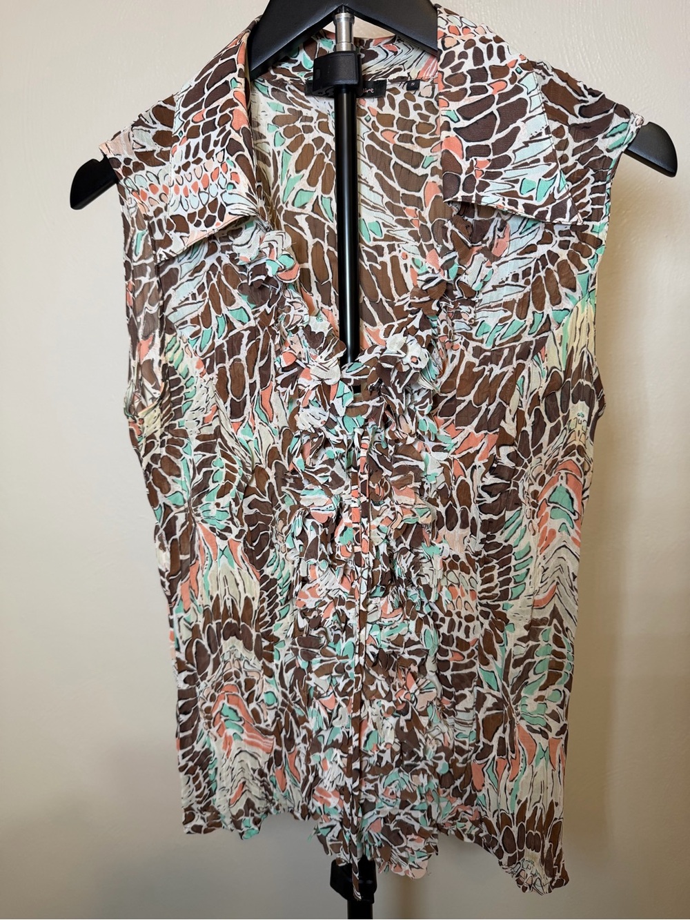 Violet & Claire Brown Multi-Color Ruffle Front Sleeveless Blouse